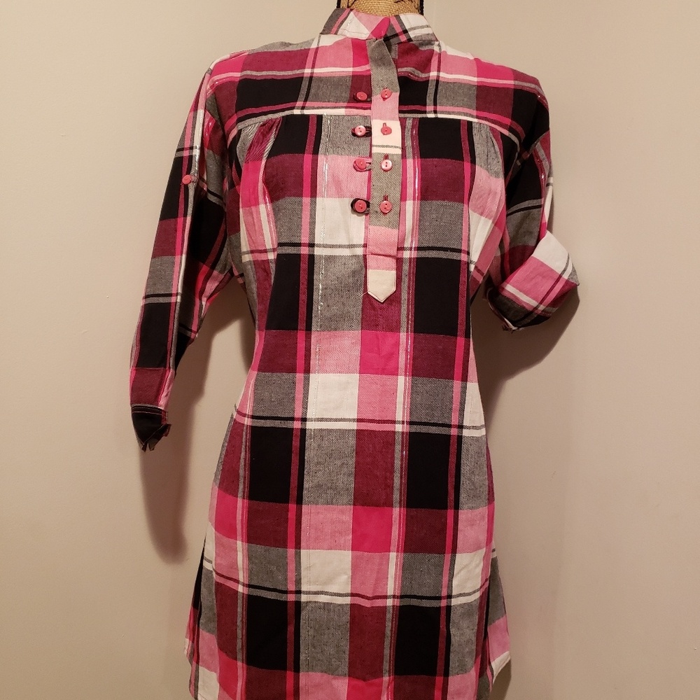 Unlabeled pink/black flannel top Women's XXL